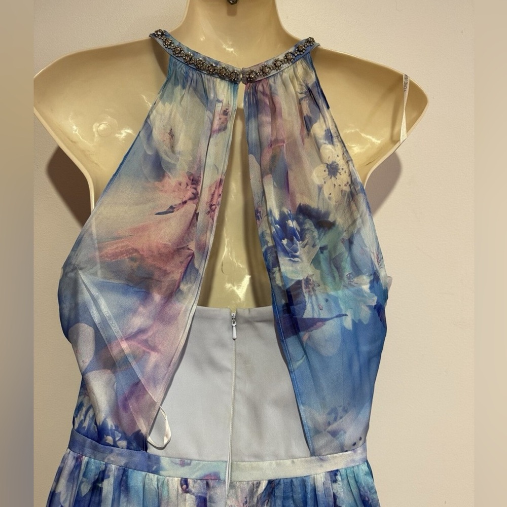 Ever New (Au) / Forever New (US) Gorgeous Floral Silk Watercolor Maxi Dress - Picture 12 of 13